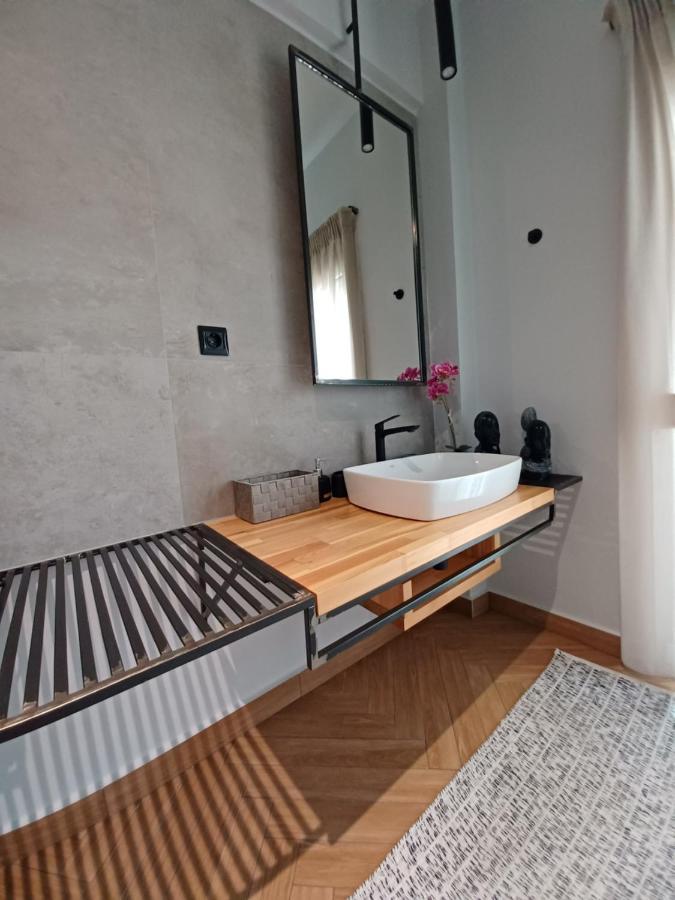 Sroom Apartment Mesolóngion Buitenkant foto
